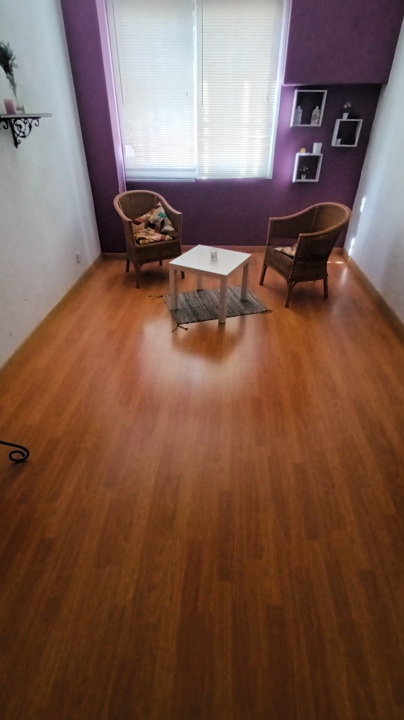 Sala 7
Tamaño:  20 m2
Precio por hora :  10 €