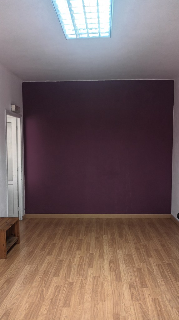 Sala 7
Tamaño:  20 m2
Precio por hora :  10 €